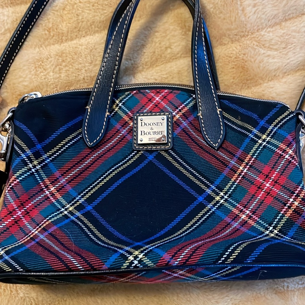 Dooney & bourke crossbody bag
